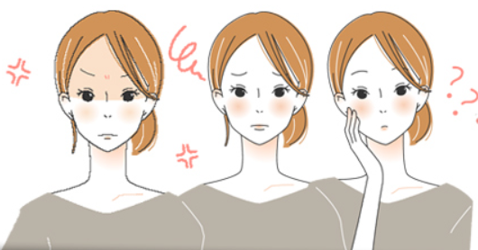 肌で悩んでいる女性のイメージ画像
